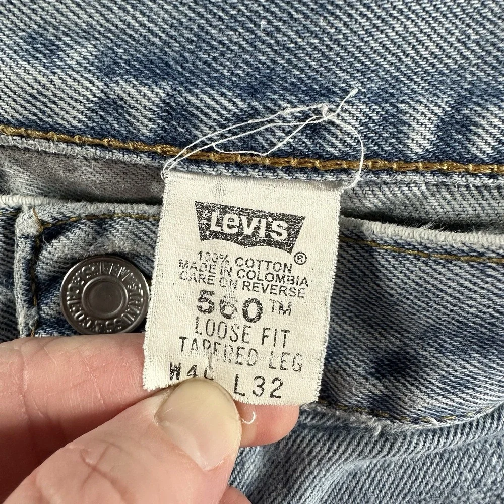 Vintage 90s Levi's‎ 560 Jeans Mens 40x32 Light Wash Loose Fit Heavily Distressed